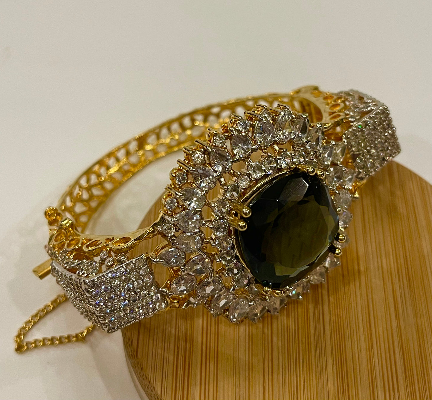 Zircon Gold Plated Handcuff