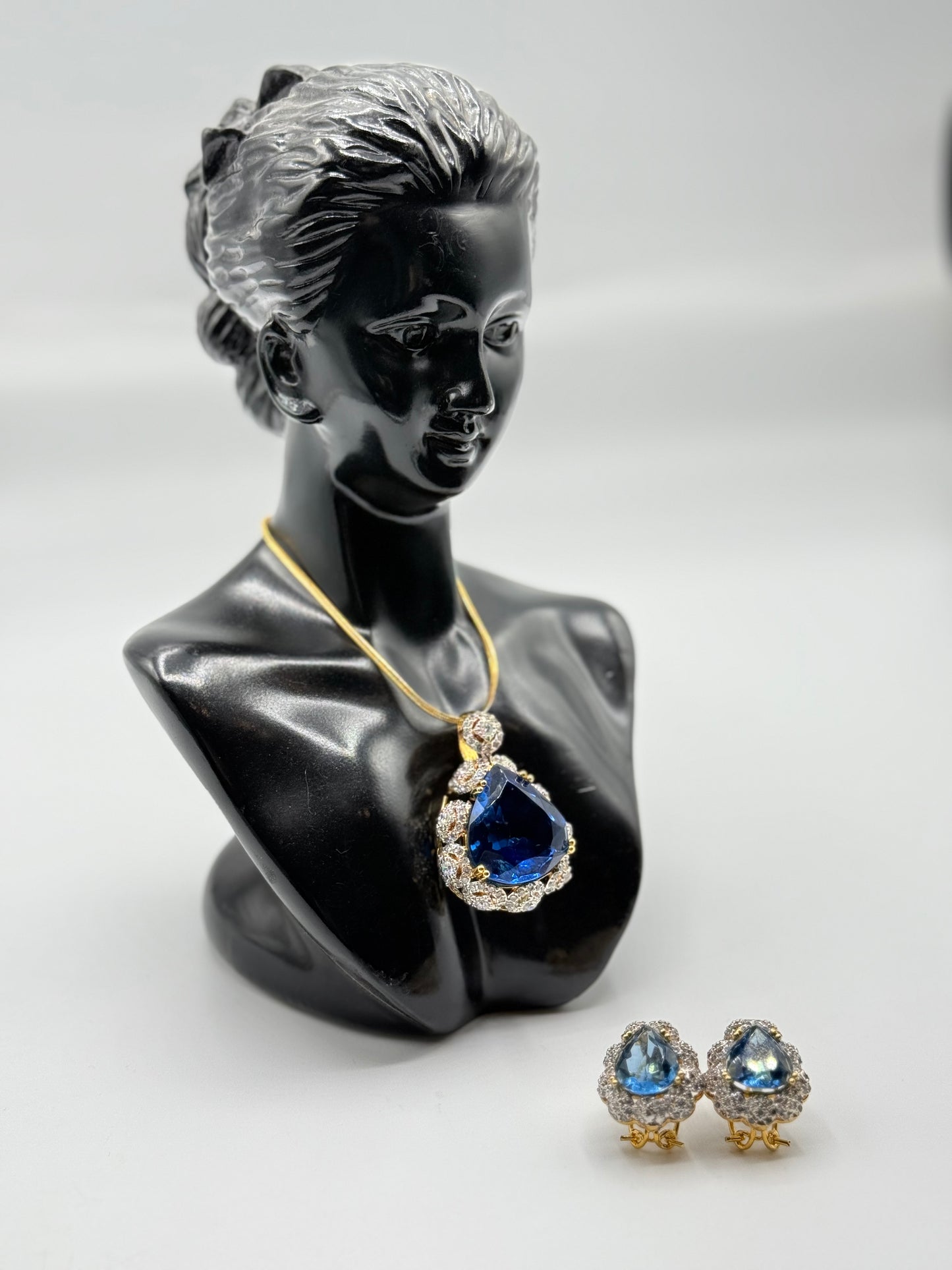 Locket Set with Earrings