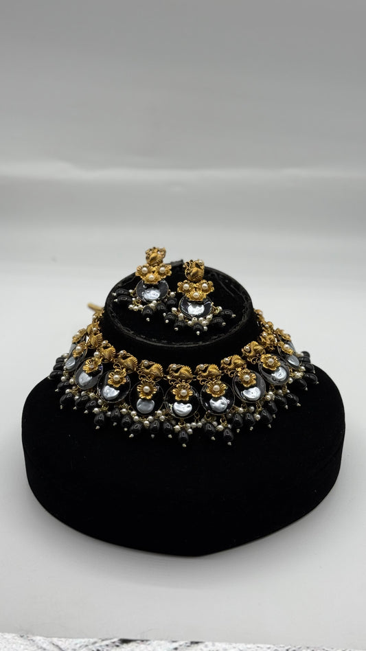 Collar Necklace with Earrings